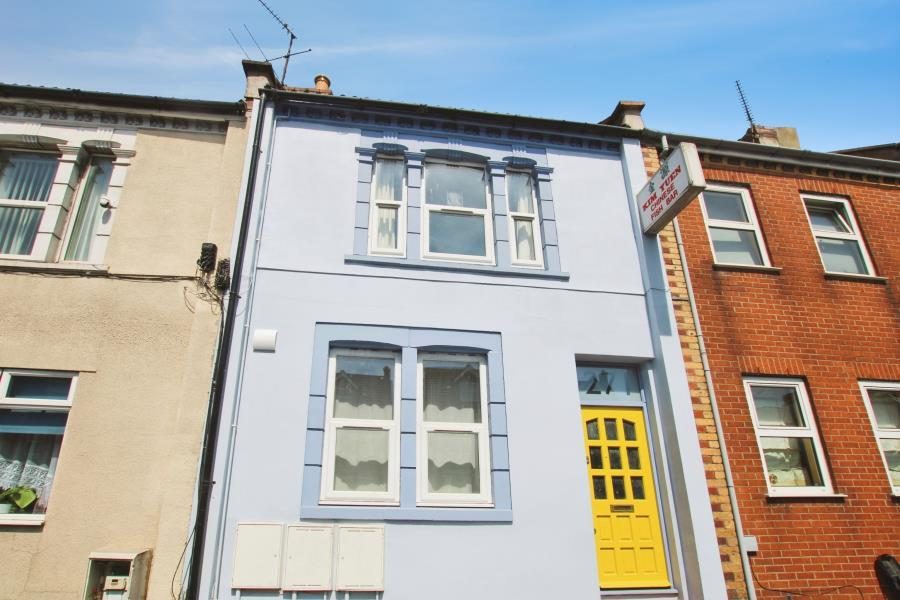 Property main image