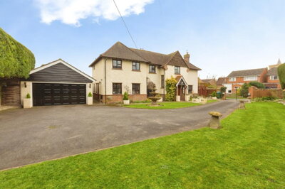 Property on Parsons Lane, HP22 5DF