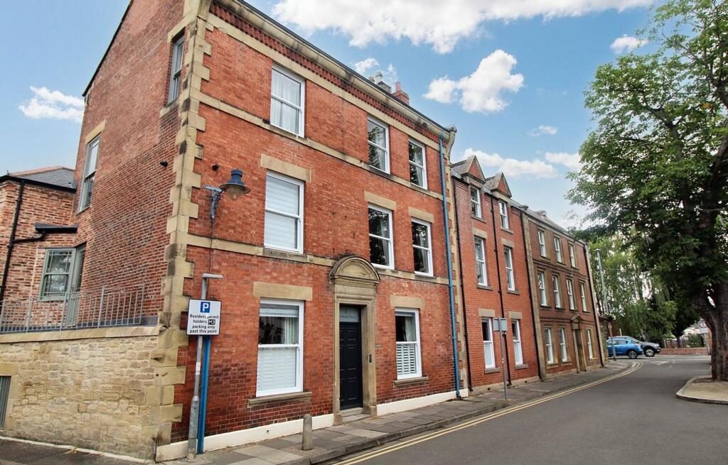 Property main image