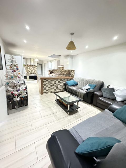 Terraced House