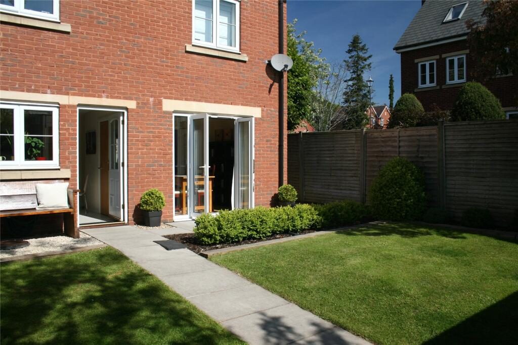 Terraced House