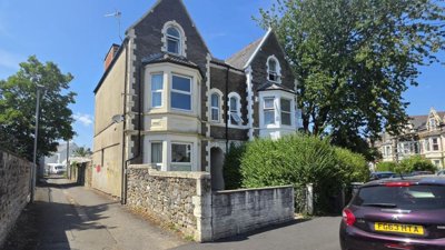 Property on CF24 3PZ