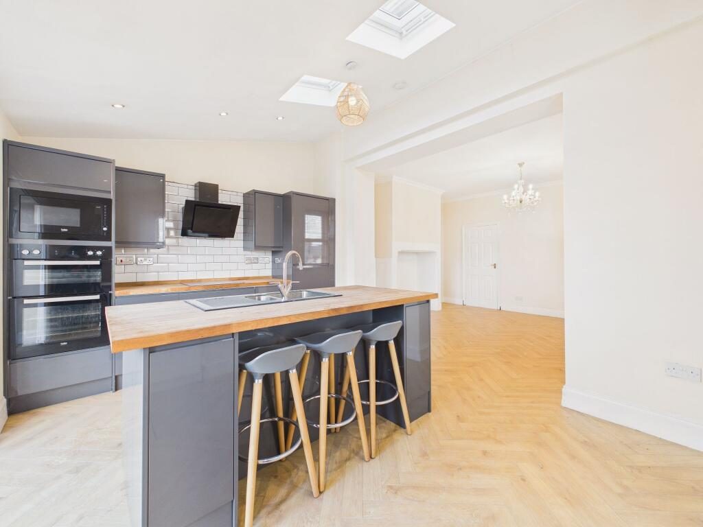 Terraced House