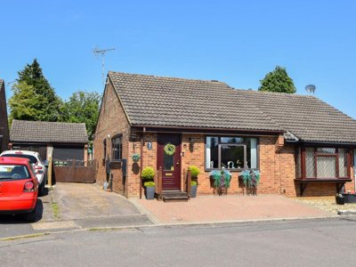Property on Heron Close, NN12 6RF