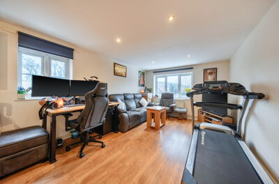 Property on Holyhead Road, CV1 3AE