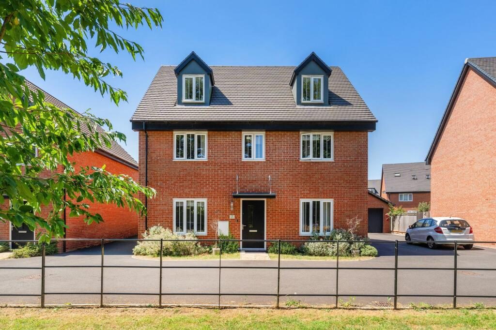 Property main image