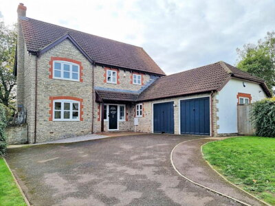 Property on The Orchard, GL12 8UX