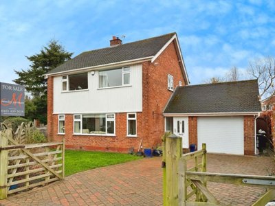 Property on SK7 2HF