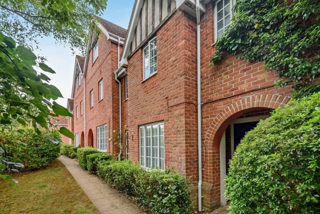 Property main image
