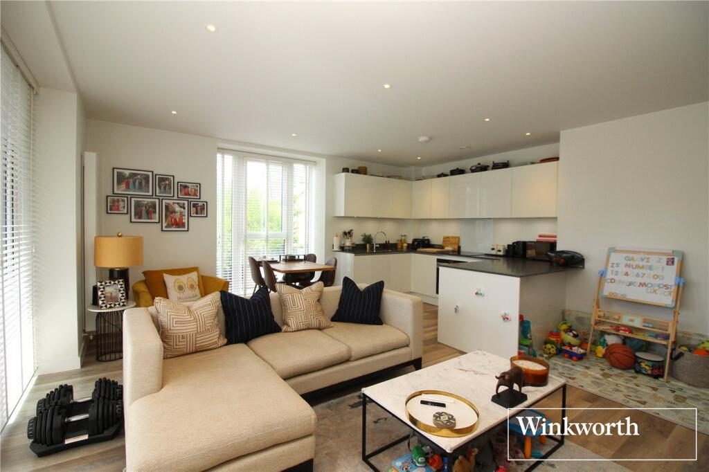 Property main image