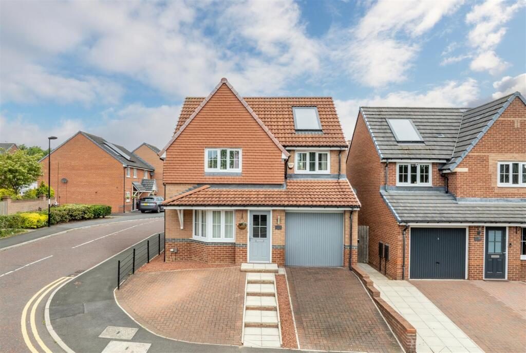 Property main image