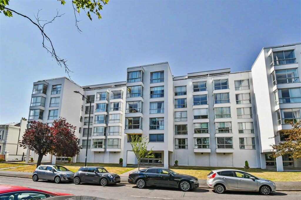 Property main image