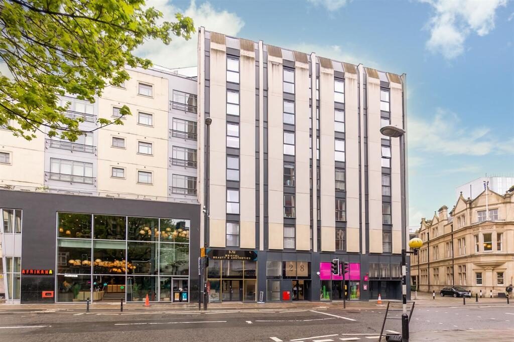 Property main image