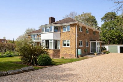 Property on Little Oak Road, SO16 7EN