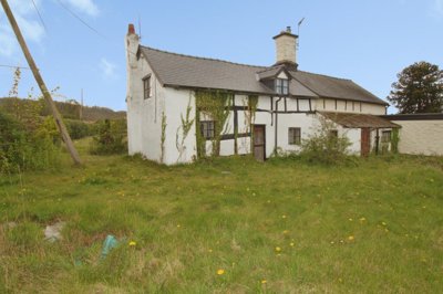 Property on LL14 5AW
