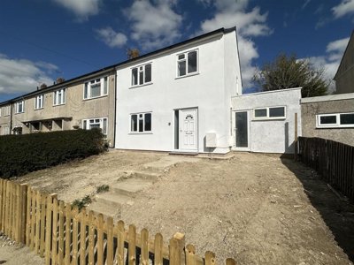 Property on Hill Rise, SN15 1AY