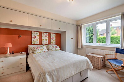 Property on Long Grove, RG7 6QS