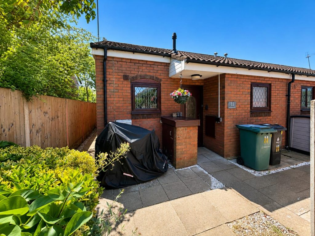 Property main image