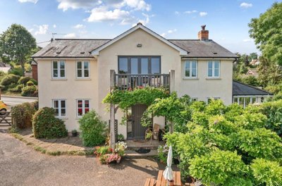 Property on Canal Hill, EX16 4HX