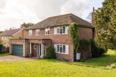 Property on Yardley Close, RH2 0DW