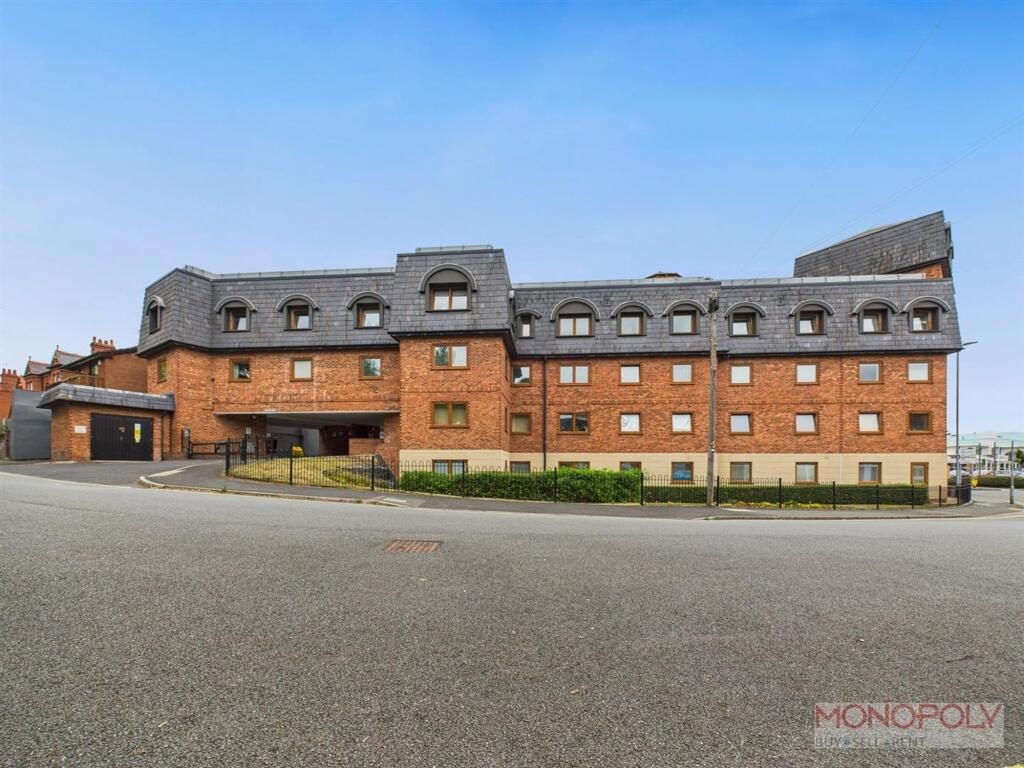 Property main image