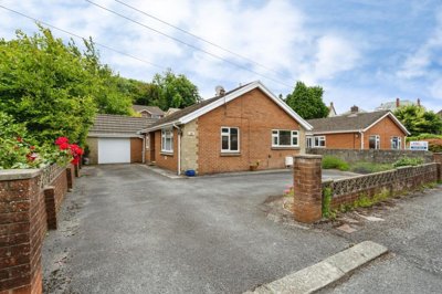 Property on Lakeview Terrace, SA15 3DH