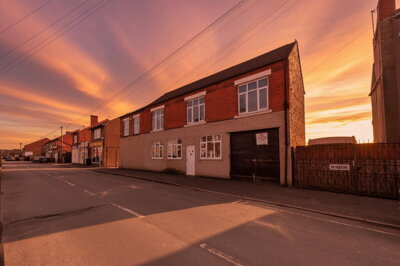 Property on Wharf Road, NG16 6LH