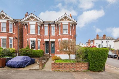 Property on St James Park, TN1 2LL