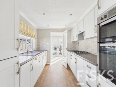 Property on Oakside, SS8 0FN