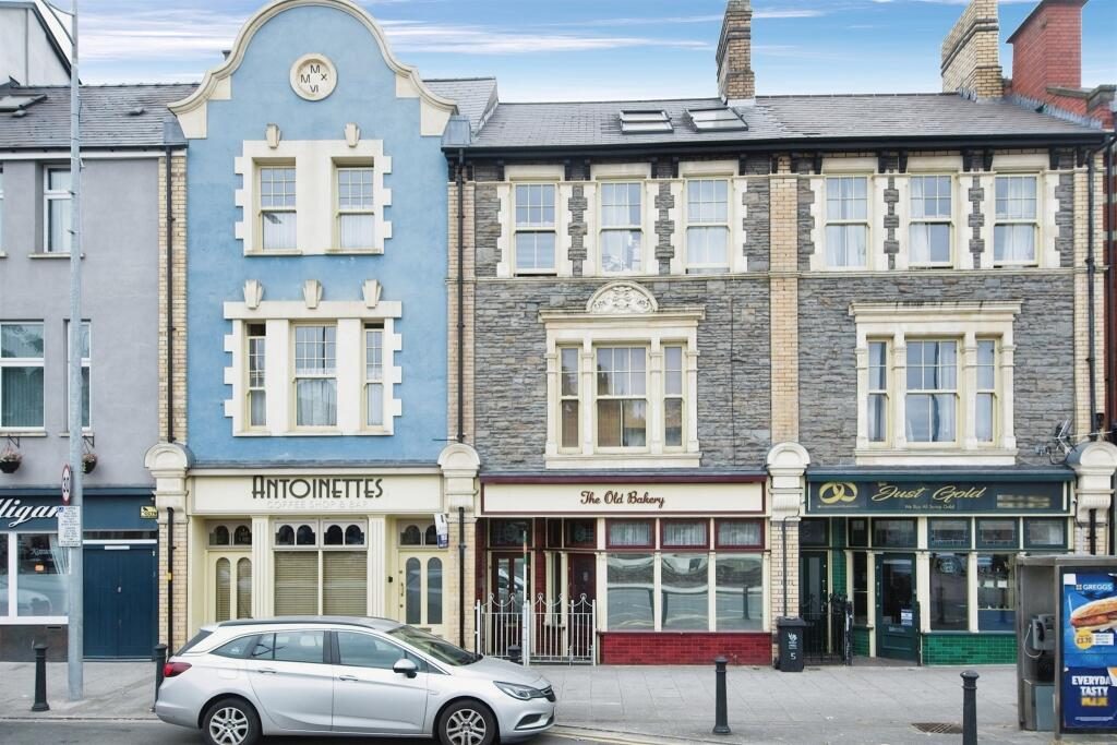 Terraced House