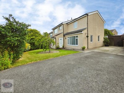 Property on North View, BD15 0NH