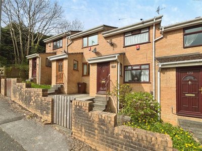 Property on Brownroyd Hill Road, BD6 1RY