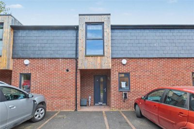Property on HG4 1FF