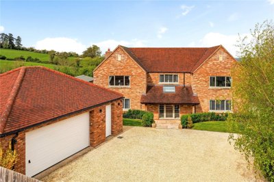 Property on Green Lane, GL3 2LB