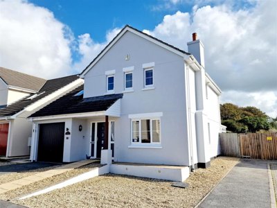 Property on Bedowan Meadows, TR7 2TB