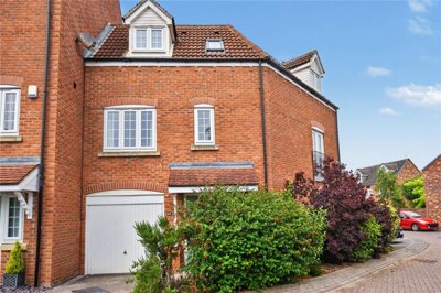 Property on Scholars Gate, LS25 1BF