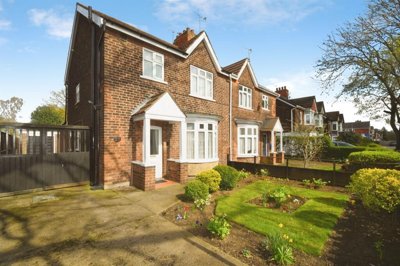 Property on Ferry Road, DN15 8QF