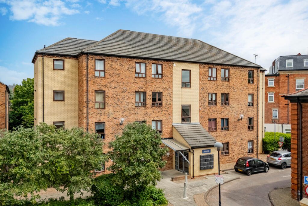 Property main image