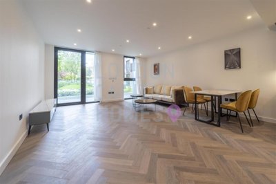 Property on Merino Gardens, E1W 2DP