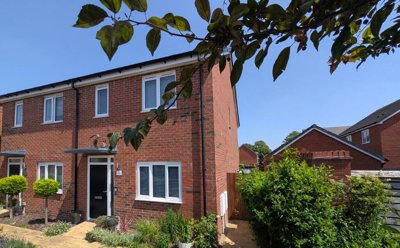 Property on OX12 8GG