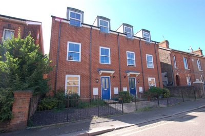 Property on Albert Road, TN9 2SR