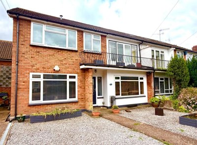 Property on Park Road, WD17 4QW