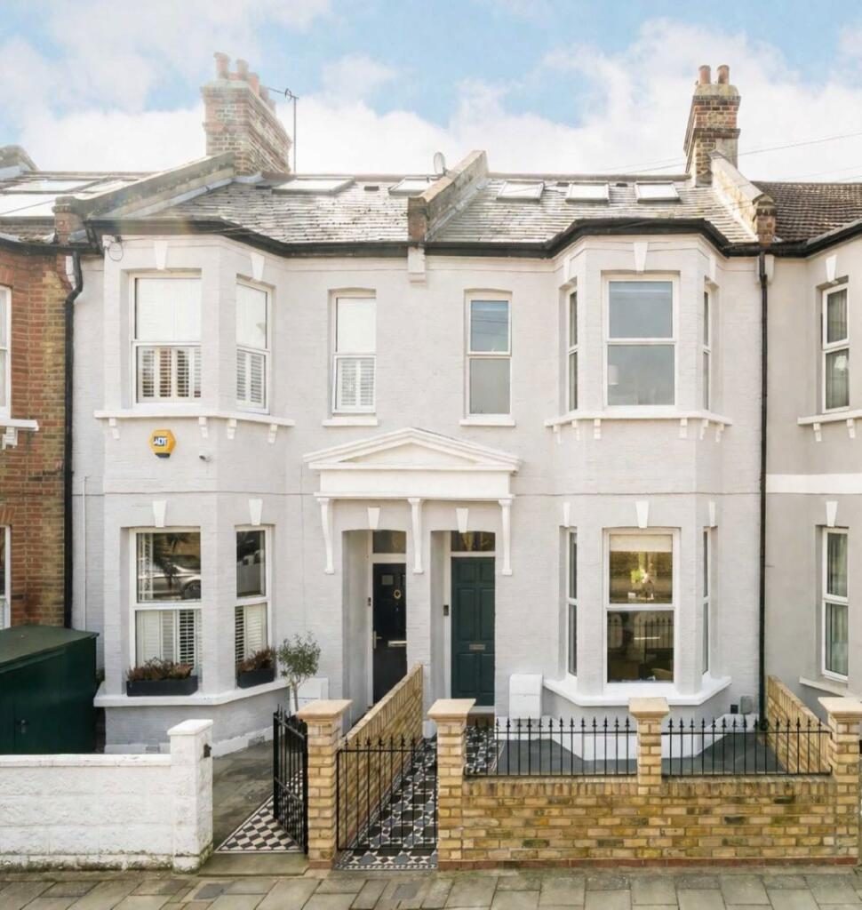 Terraced House