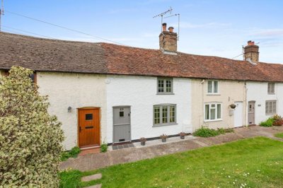 Property on Tring Road, HP22 6NY