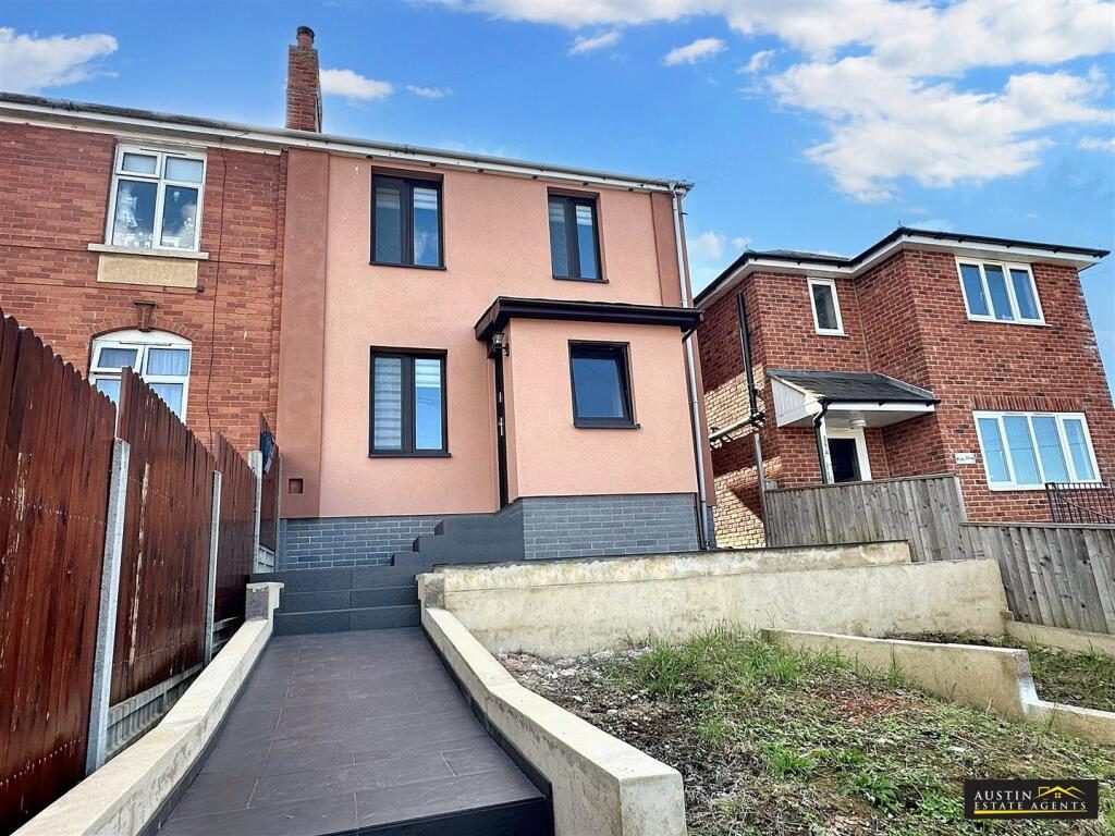 Terraced House