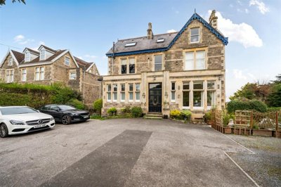 Property on The Avenue, BS21 7EB