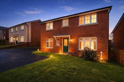 Property on Comin Y Coed, CF39 8GD