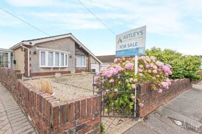 Property on SA3 5NQ