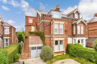 Property on London Road, CT14 9TP