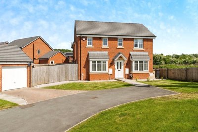 Property on Chequerbent Green, BL5 3WE